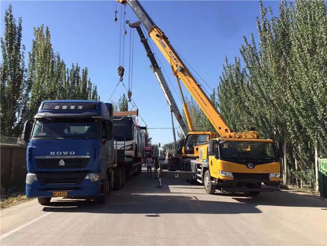 塔城市“省油又稳当”—— 吊车的 “智能节能” 技术